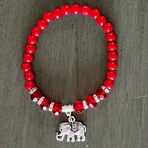 🐘♥️ Set 2 African Elephant Red Crystal Charm + Silver Bead Stretch Bracelets - Picture 2 of 3